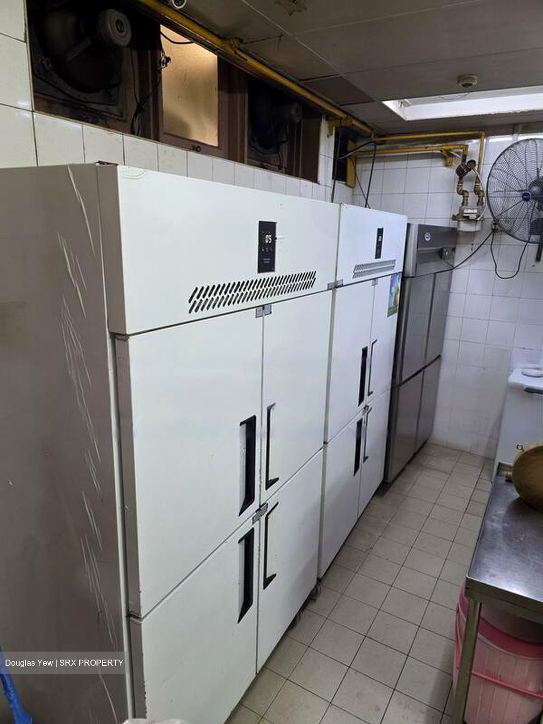 Four Chain Hotel (D14), Retail #472347901